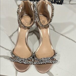 Elegant Beige Women's Sandals